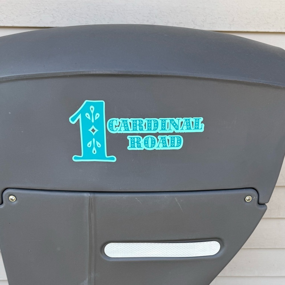 Custom Vinyl Mailbox Address